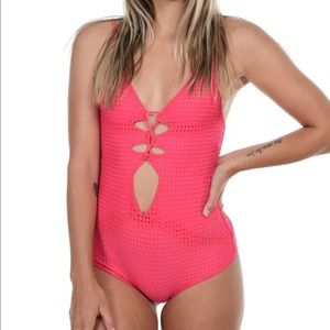Acacia kokomo fruit punch mesh